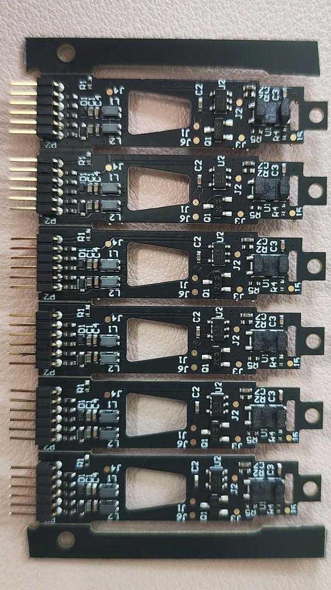 變頻器工控器主板smt刷程序,我司專(zhuān)業(yè)從事smt貼片,dip